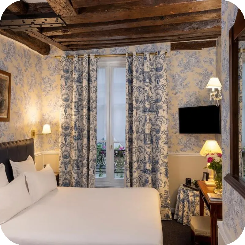 Relais Hotel Du Vieux Paris hotel room