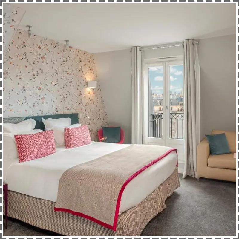 Le Mareuil hotel room