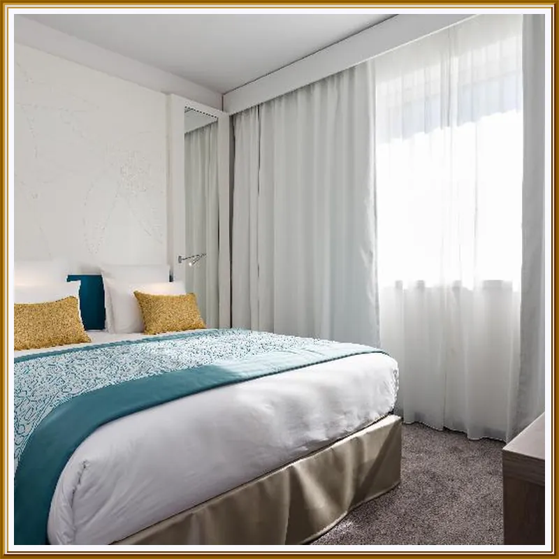 Golden Tulip Marseille Euromed hotel room