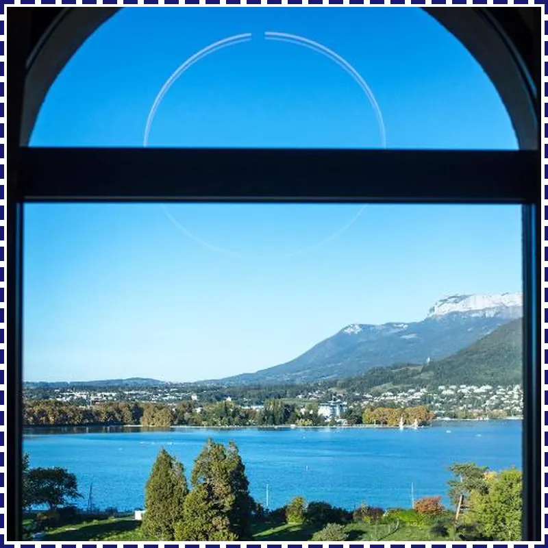 Le Pelican hotel view