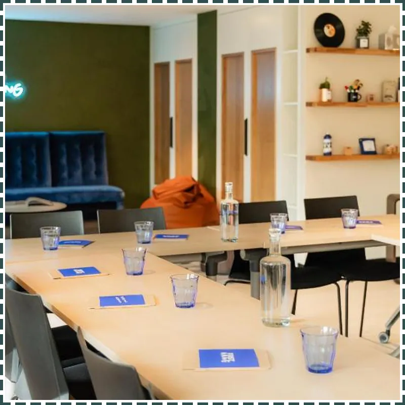 FirstName Bordeaux, Part of JdV by Hyatt hotel facilities