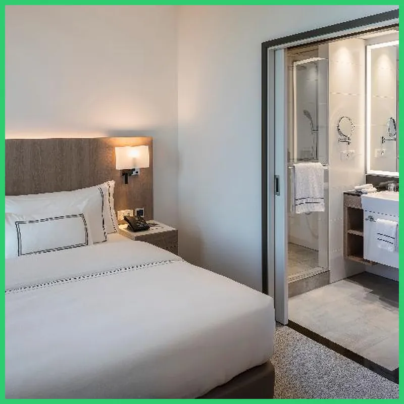 Meliá Frankfurt City hotel room