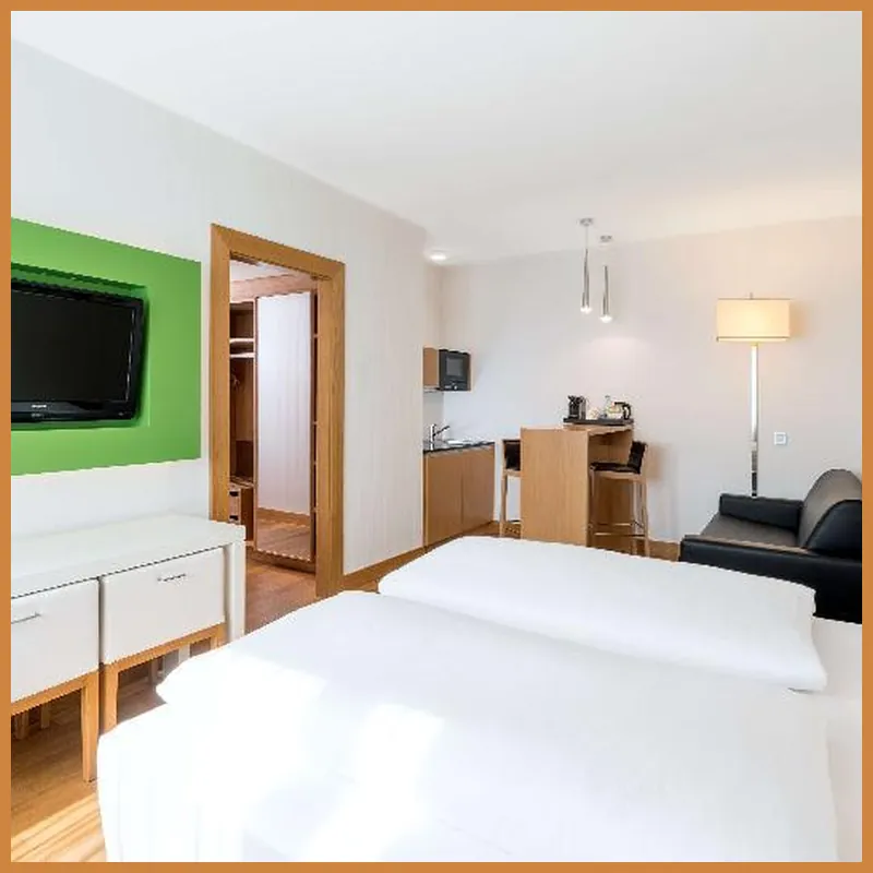 NH Frankfurt Messe hotel room