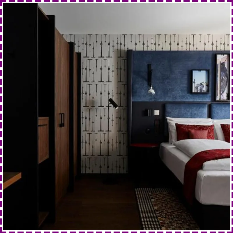 Hotel Indigo Berlin East Side Gallery By IHG hotel room