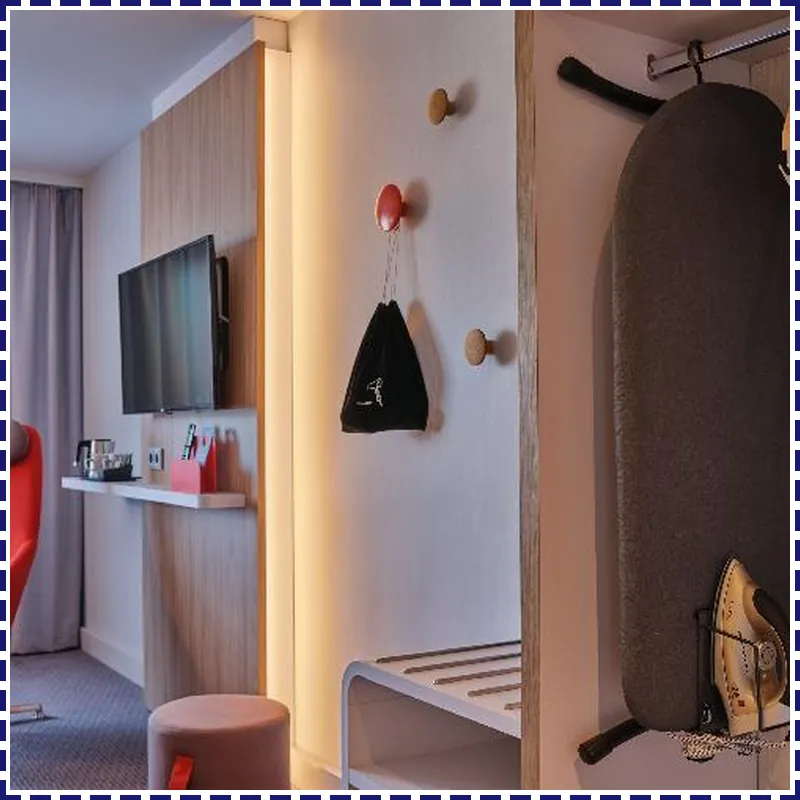 Holiday Inn Express Duesseldorf City Nord By IHG hotel room