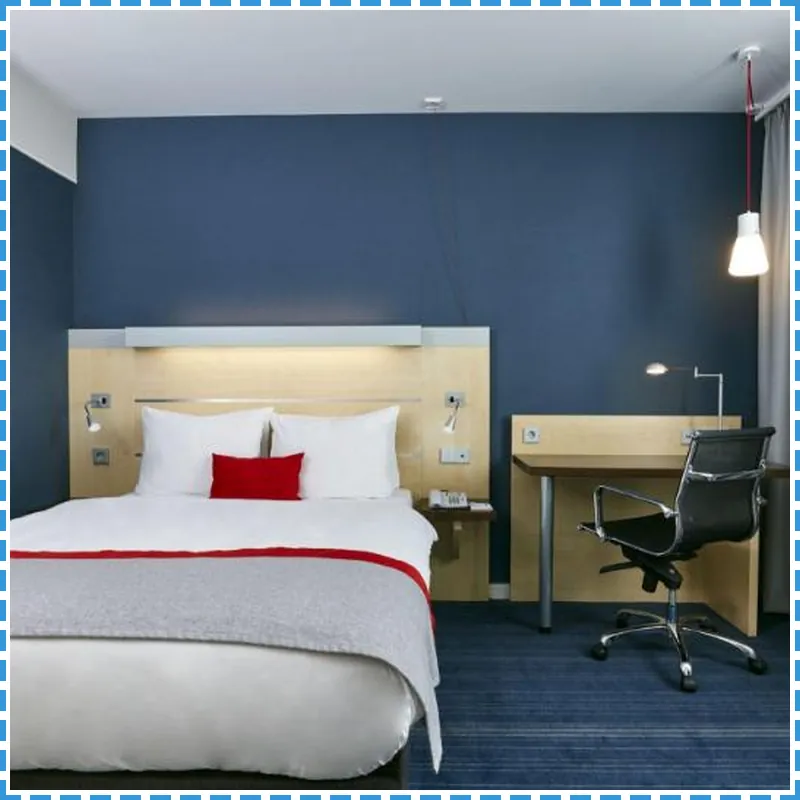 Holiday Inn Express Duesseldorf City Nord By IHG hotel room