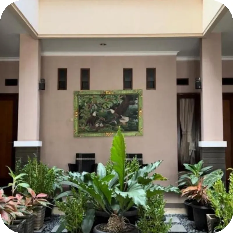 Hen’s GuestHouse Syariah hotel view