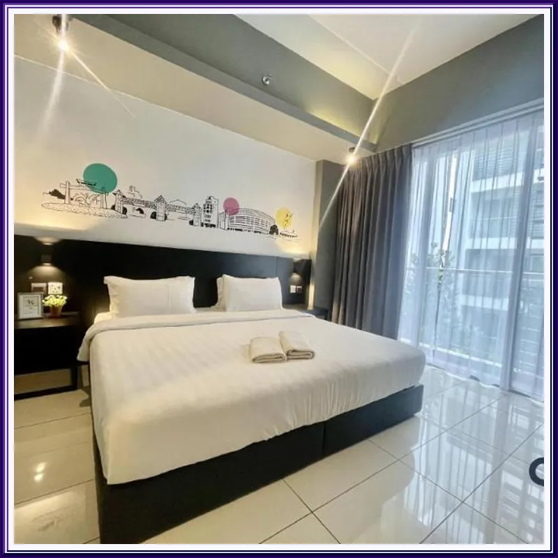 Homesuite' Home @ Aeropod SOVO KK hotel room