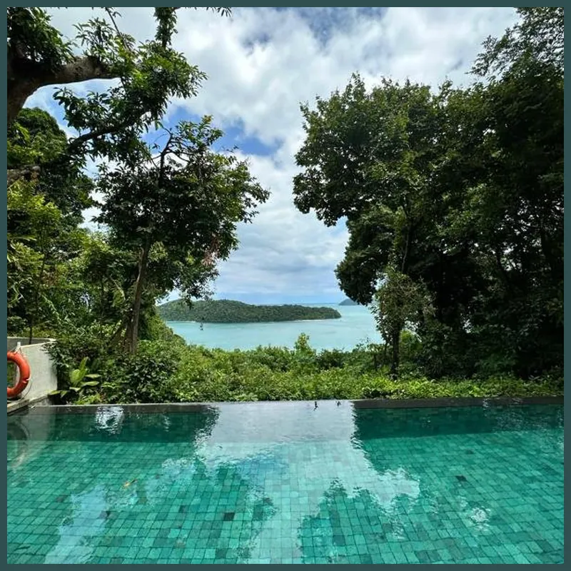 Ambong Pool Villas - Private Pool hotel view