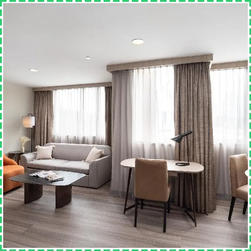 Park Avenue Clemenceau hotel room