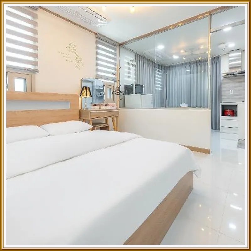 Nami Island Pig Dream Spa Pension hotel room