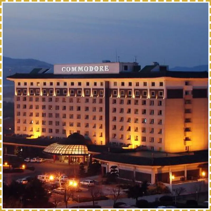 Commodore Hotel hotel view